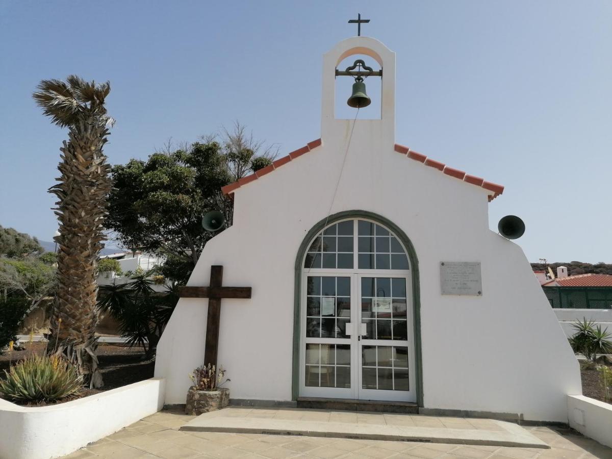 Habitacion Matrimonial En Un Bajo Bano Compartido Areas Compartidas Abades  エクステリア 写真