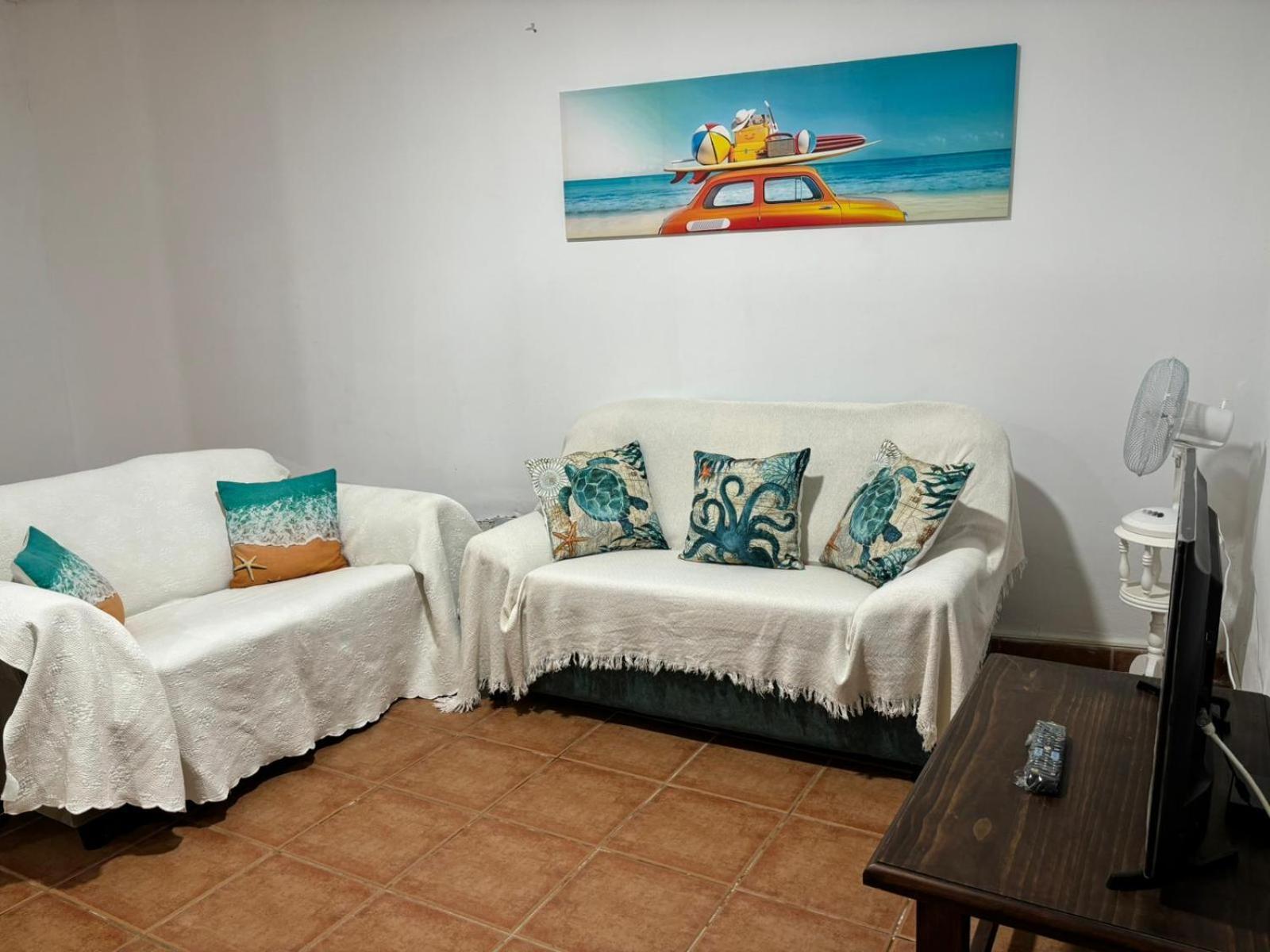 Habitacion Matrimonial En Un Bajo Bano Compartido Areas Compartidas Abades  エクステリア 写真