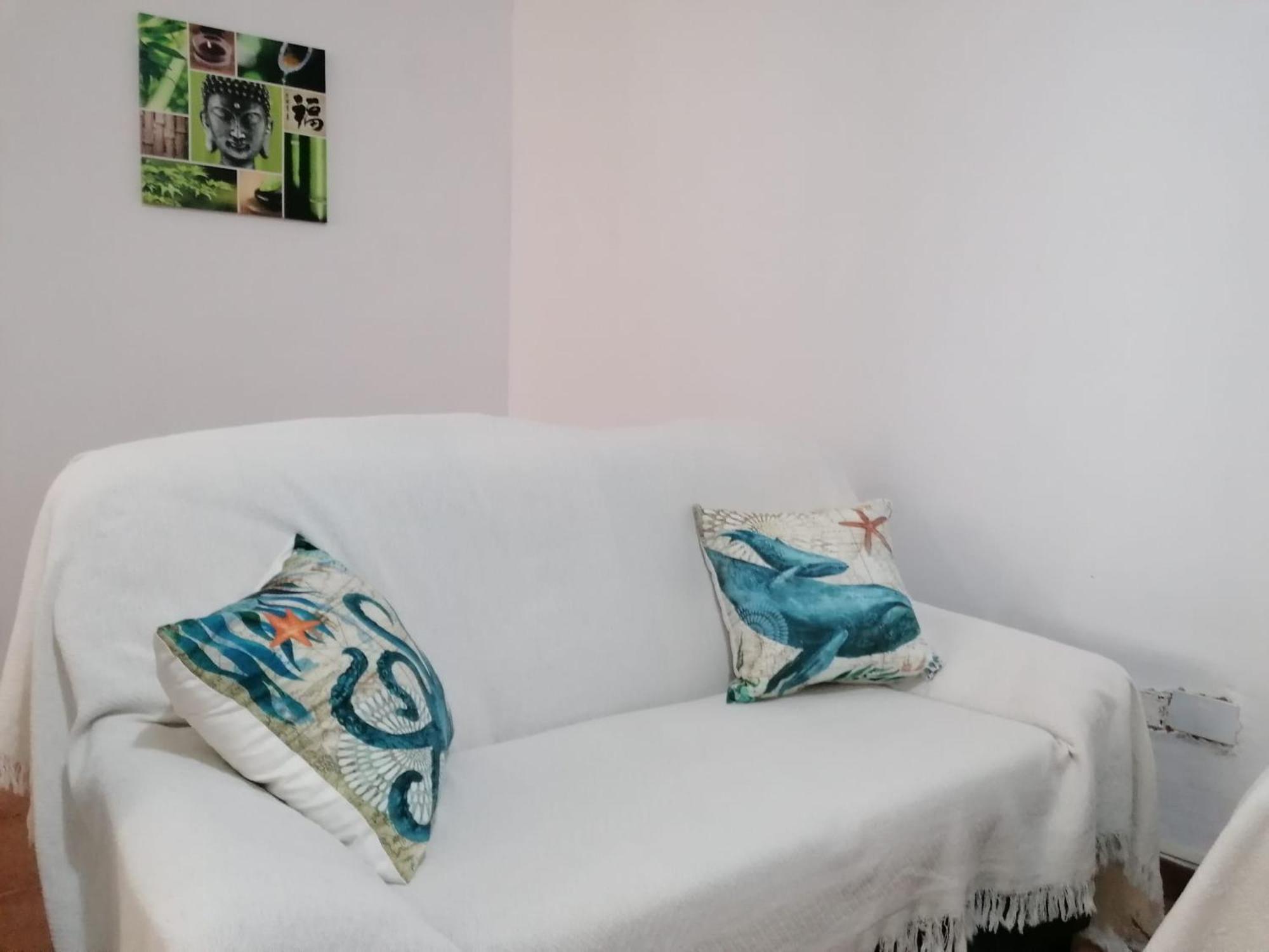 Habitacion Matrimonial En Un Bajo Bano Compartido Areas Compartidas Abades  エクステリア 写真