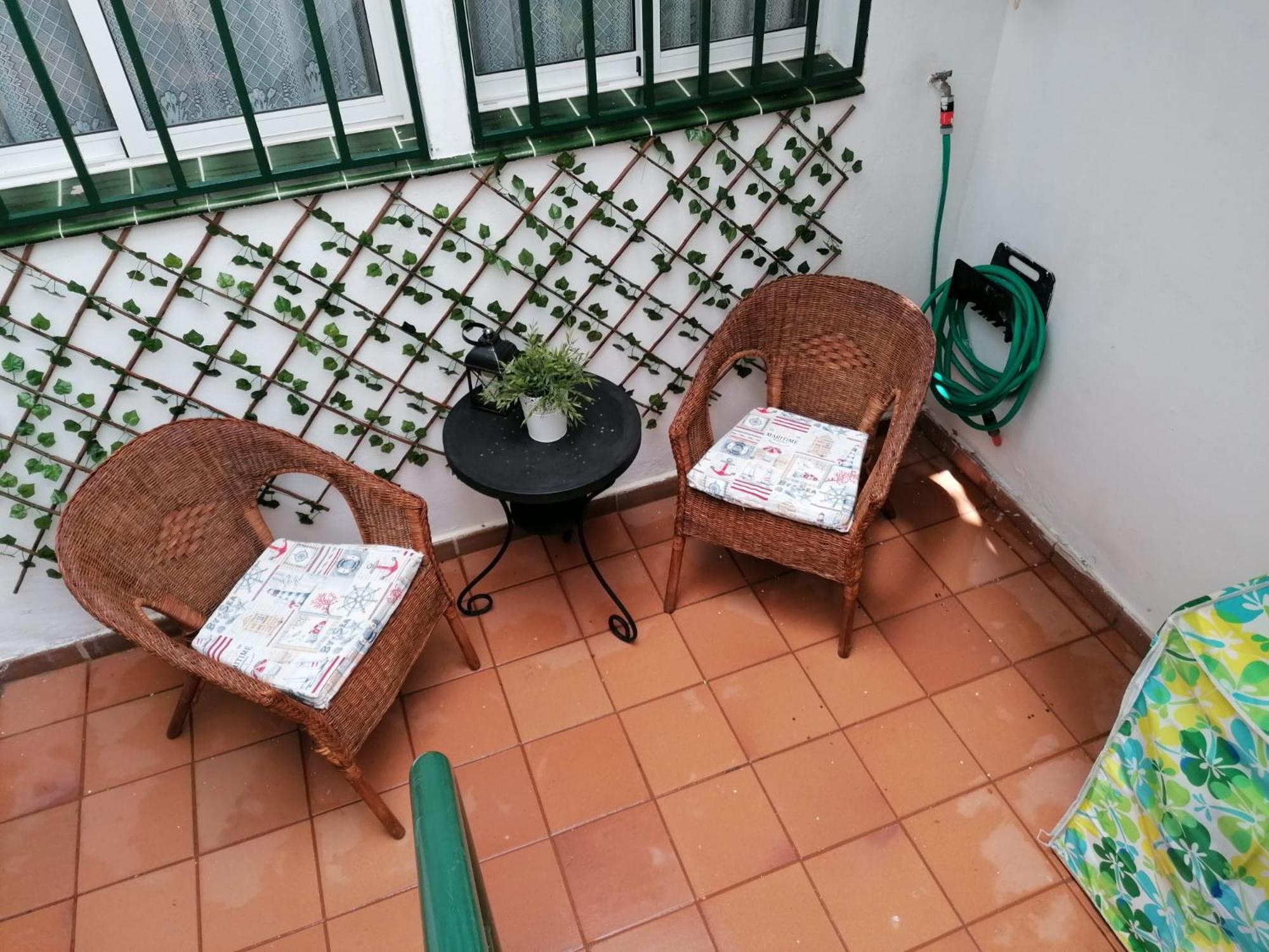 Habitacion Matrimonial En Un Bajo Bano Compartido Areas Compartidas Abades  エクステリア 写真
