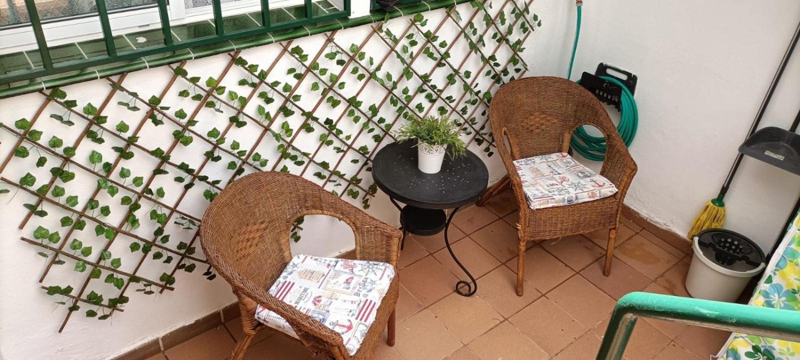 Habitacion Matrimonial En Un Bajo Bano Compartido Areas Compartidas Abades  エクステリア 写真